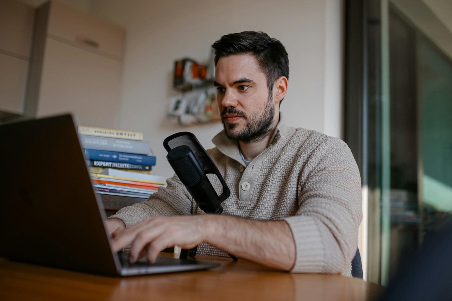Interaktive Diskussion zwischen Teilnehmenden und Dozent
